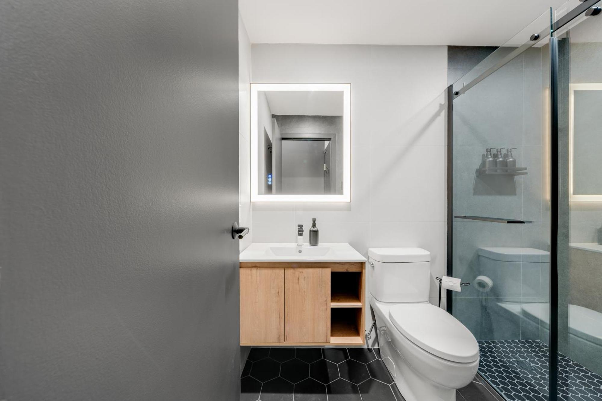 Lift Hotel Монреаль Екстер'єр фото